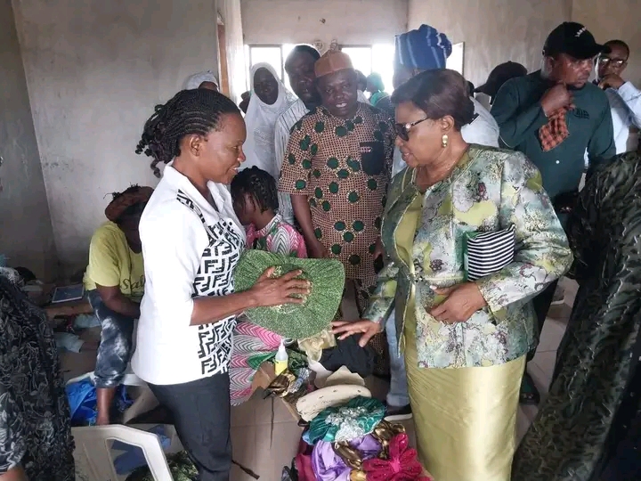 ROSIJI PLEDGES SUPPORT FOR OJOKORO LCDA VOCATIONAL TRAINING CENTER